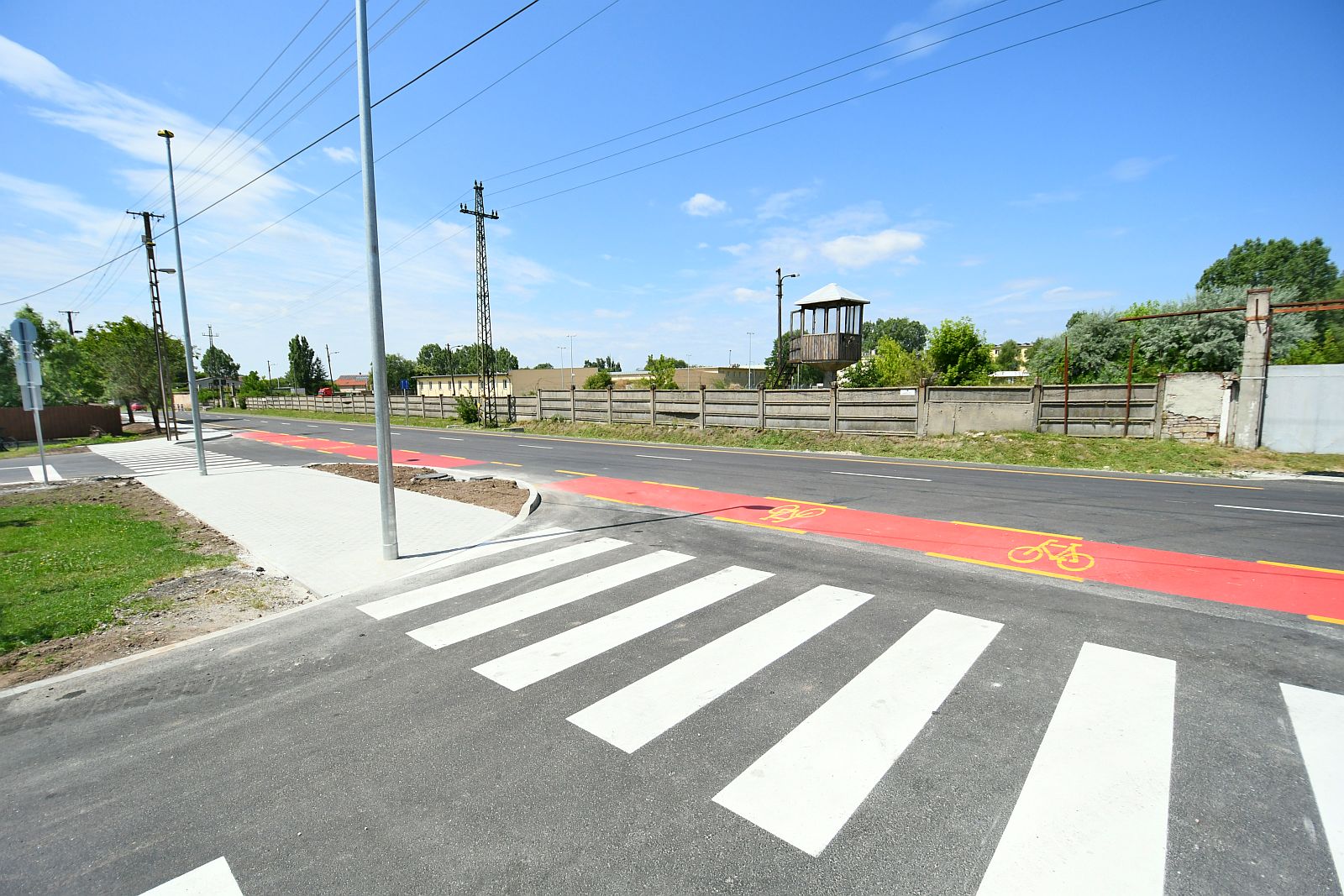 Az utolsó simításokat végzik - ilyen lesz az új Zámoly utca és Kiskút útja